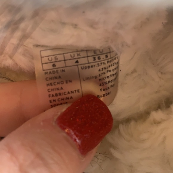 Toms Nepal Black Faux Fur Suede Moccasin Boots Sz 6. WRB1550K - Picture 6 of 6